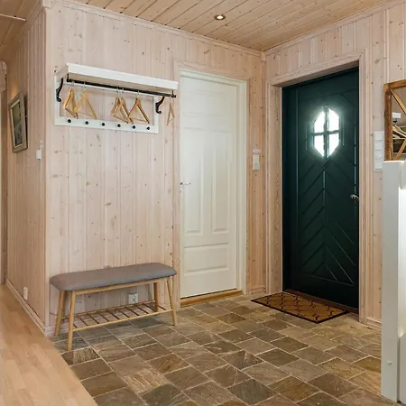 Staeren - Natur, Bal & Ski - Budor - 60 Min Osl Guest house Loten